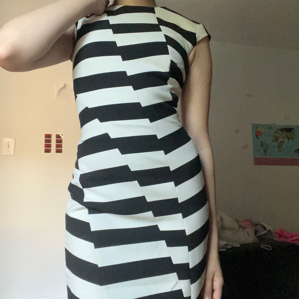Karen millen NWOT not sold anymore women size 4